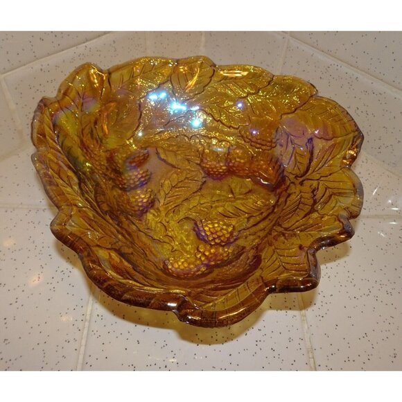 Vintage Triangle Shaped Carnival Glass Blackberry Designed Candy Dish Bowl - Picture 3 of 10